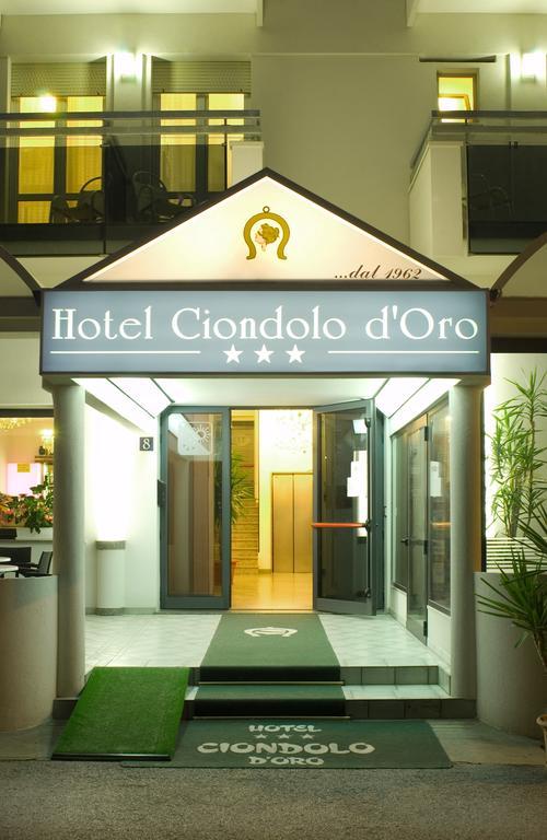 רימיני Hotel Ciondolo D'Oro מראה חיצוני תמונה